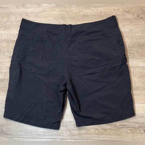 Mountain Hardwear Men’s Mesa Nylon Shorts Size 38 - Picture 6 of 6